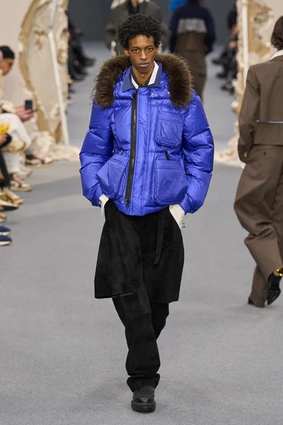 Look 48